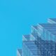 Glasfassade eines Gebaeudes als Symbol fuer Immobilienfinanzierung und Grundschuld